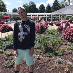 Meet your Posher, Ethan